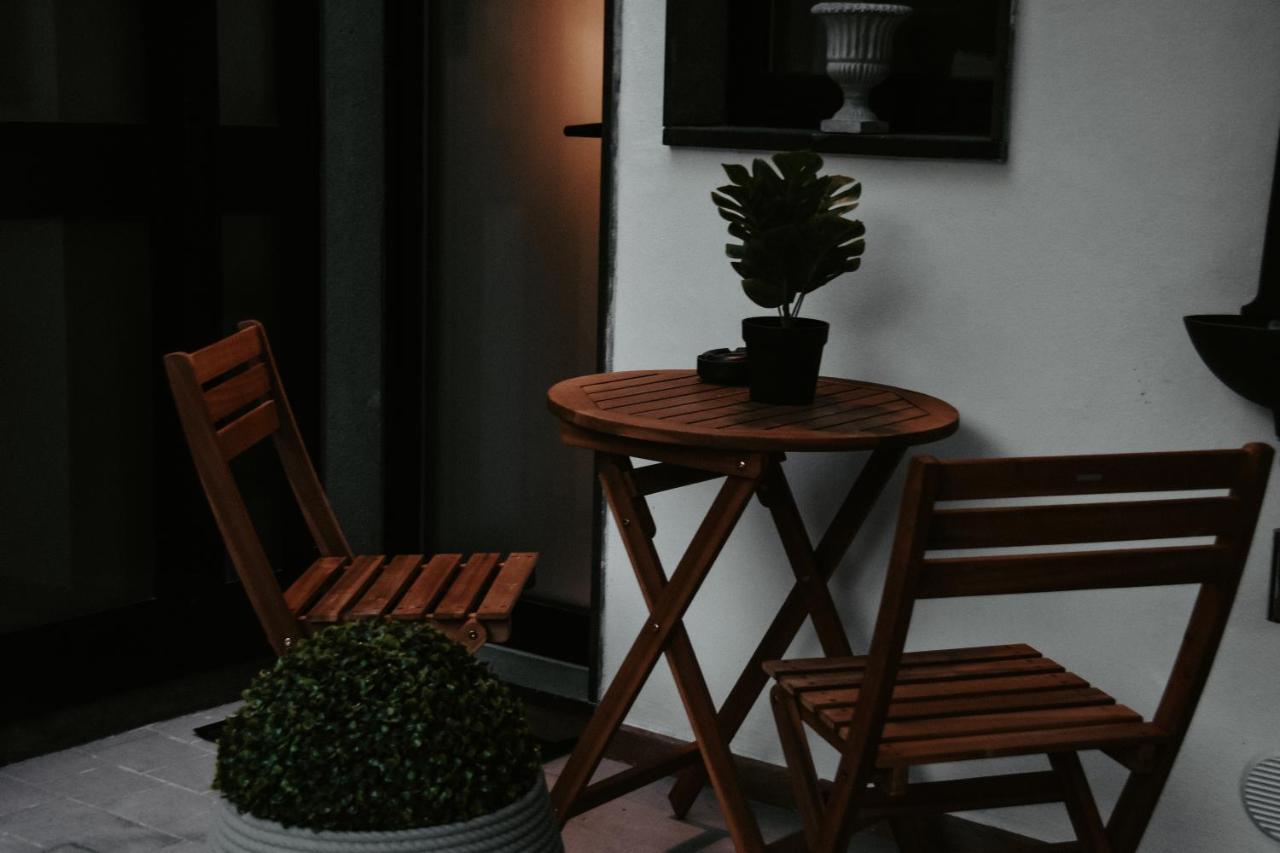 Dislocati Bnb - Jacuzzi Privata - Cucina - Tv60" - Minimal Luxury Marigliano Buitenkant foto